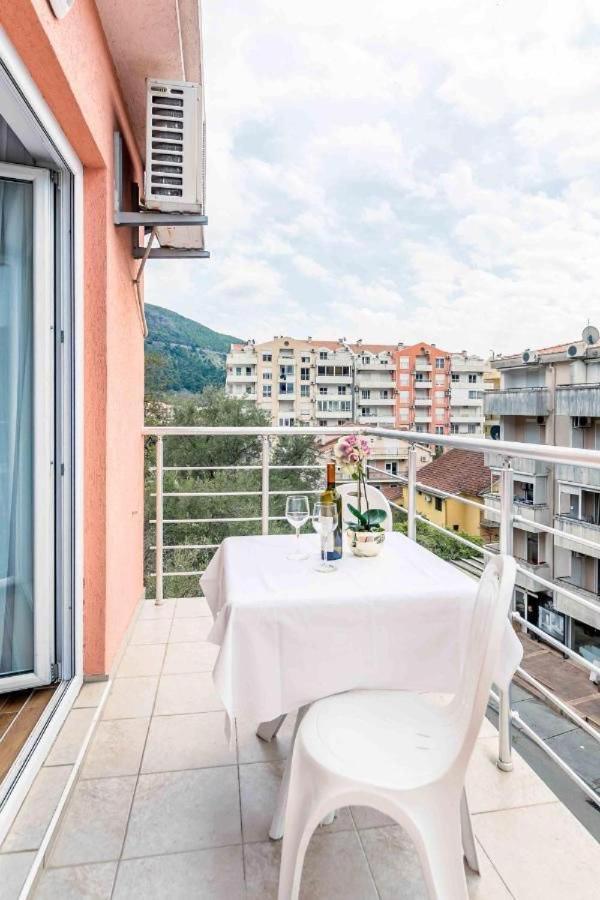 Apartmani Franeta Budva Eksteriør bilde