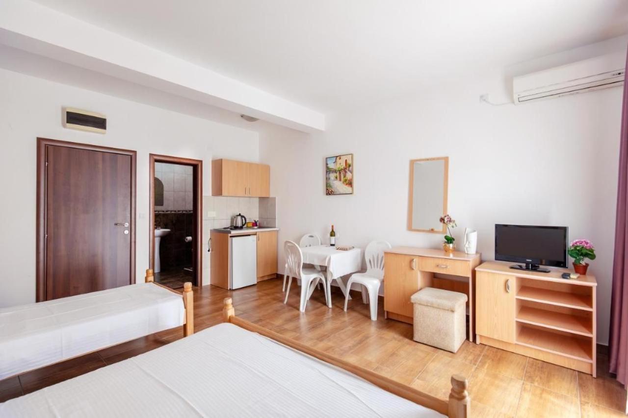 Apartmani Franeta Budva Eksteriør bilde