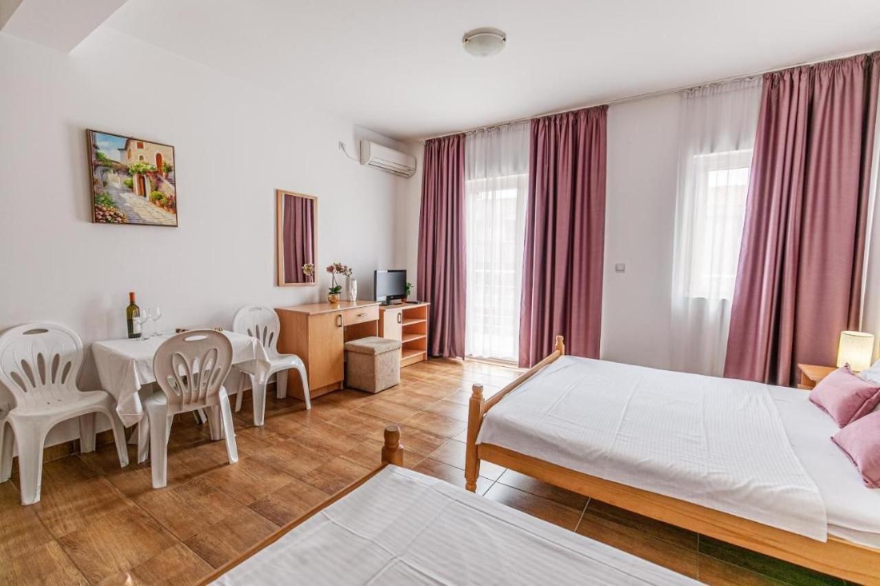 Apartmani Franeta Budva Eksteriør bilde